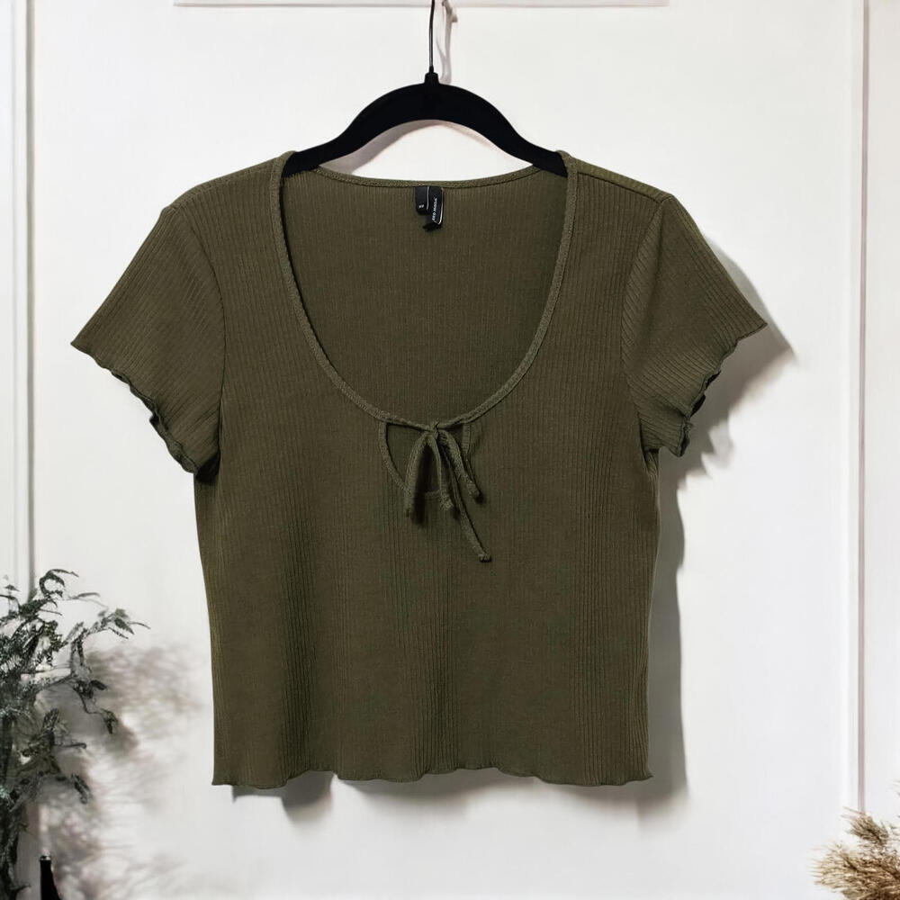 Vero Moda Women's Olive Green Ribbed Tie-Front Crop Top